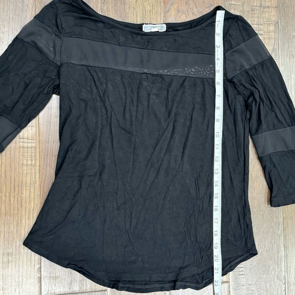 PLEIONE Mid Sleeve Top - Picture 8 of 11